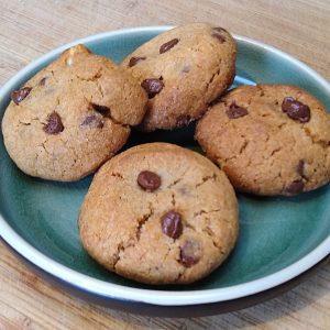Volkoren chocolade chip cookies met hazelnoten