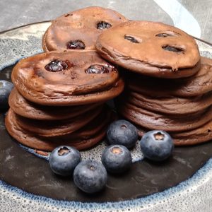 Ontbijtpannenkoekjes met havermout en blauwe besjes - receptenwijzer.be